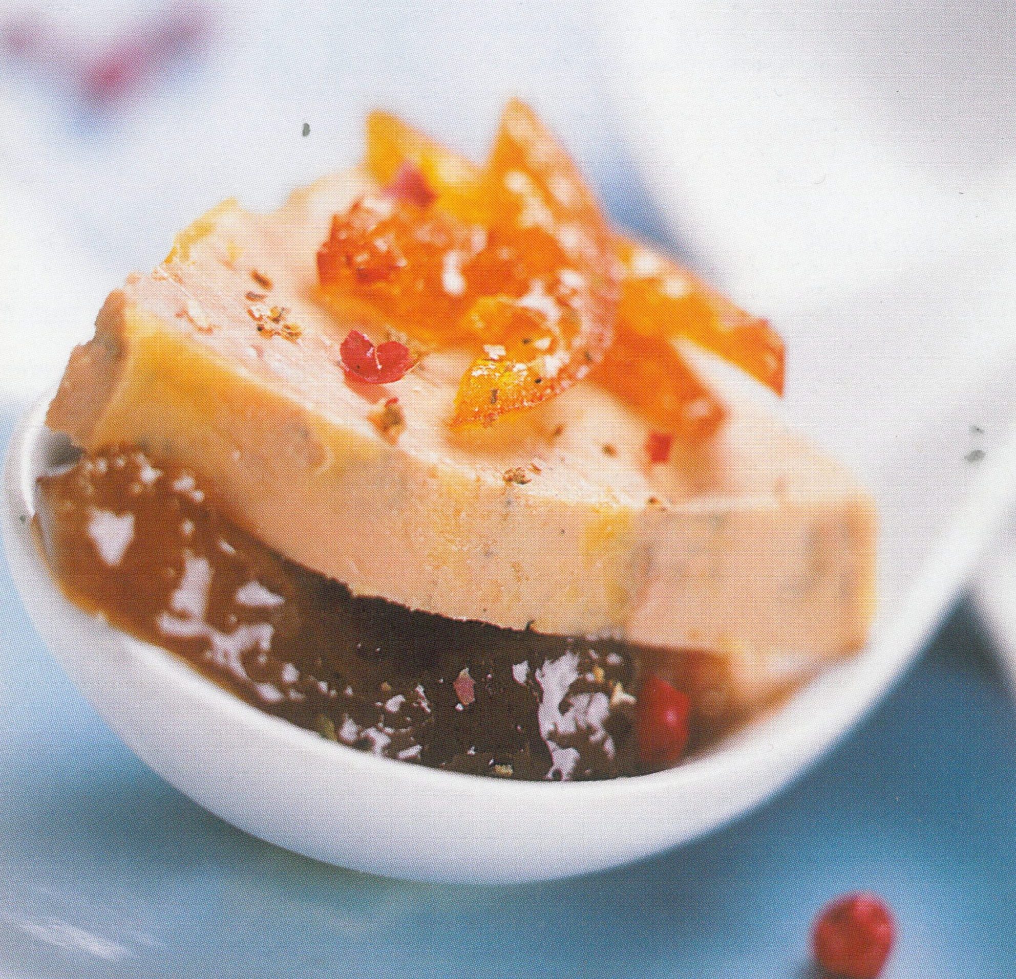 Représentation d'une tranche de foie gras de canard de marche Georges bruck, accopagné de son chutney à la mangue